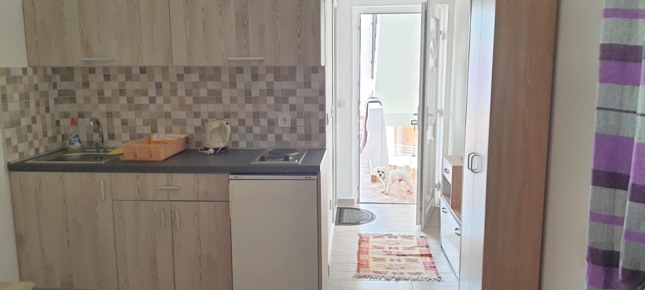 Apartmani Mia Sorajic Petrovac Exterior photo