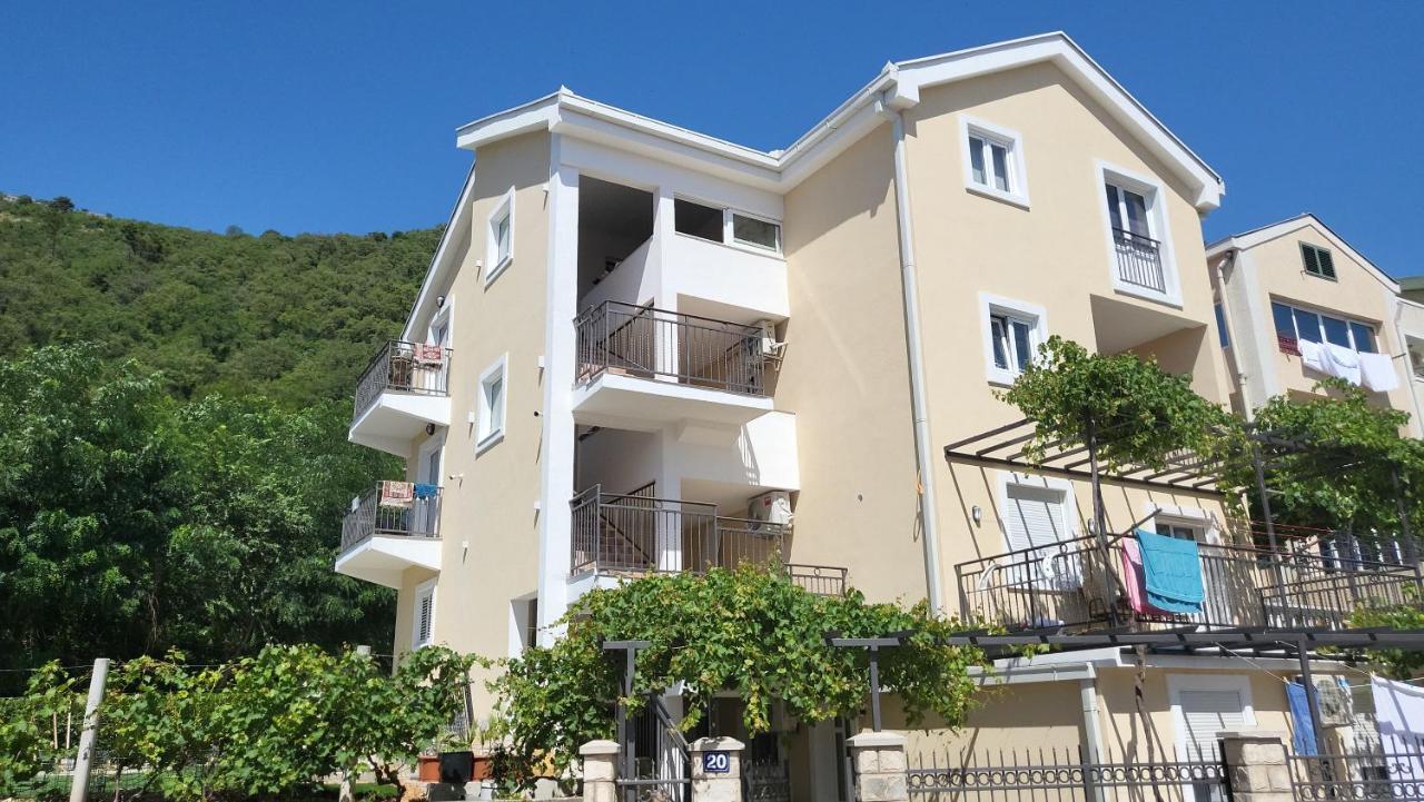 Apartmani Mia Sorajic Petrovac Exterior photo