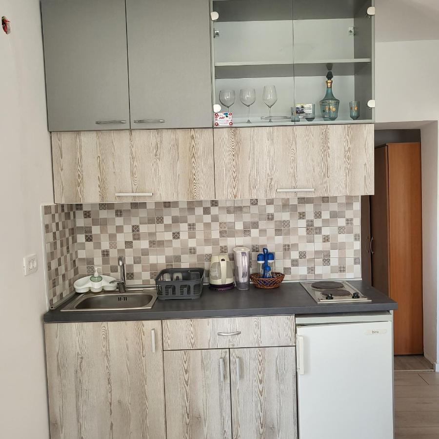 Apartmani Mia Sorajic Petrovac Exterior photo